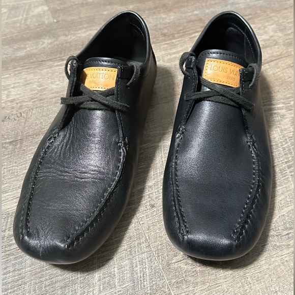 Louis Vuitton Men\'s 9 black leather Rubber Sole Lace Up Moccasin Style Oxfords main image 10